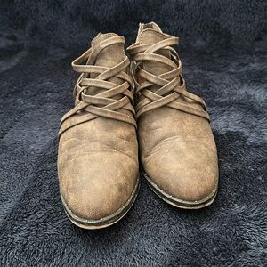 Women’s Ankle Booties